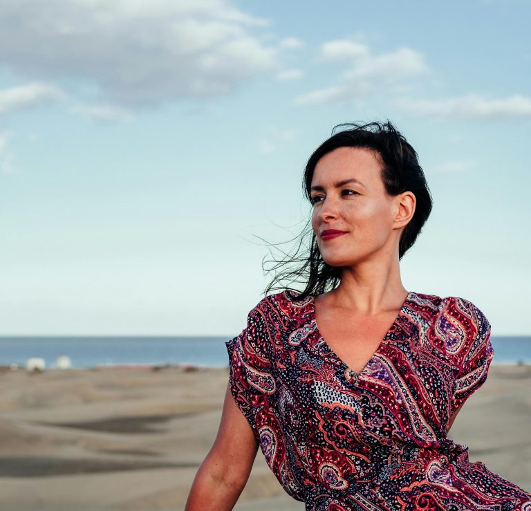 4 Zodiacs Who Don’t Feel Lonely (Even When They’re Alone)