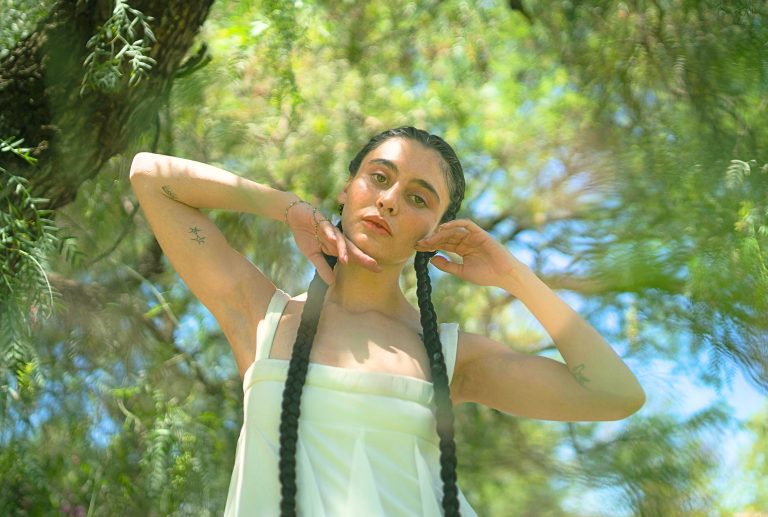 3 Highly Psychic Zodiac Signs (+ Tarot Advice On Refining Their Intuition)