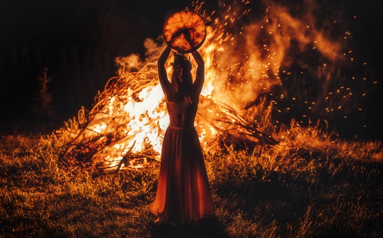 4 Zodiacs That Will Play With Fire In Mid-June (When Mars Squares Uranus)