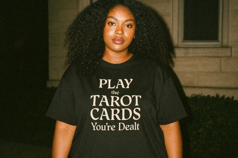 3 Signs It’s Time To Cut Them Out Of Your Life (According To Tarot)