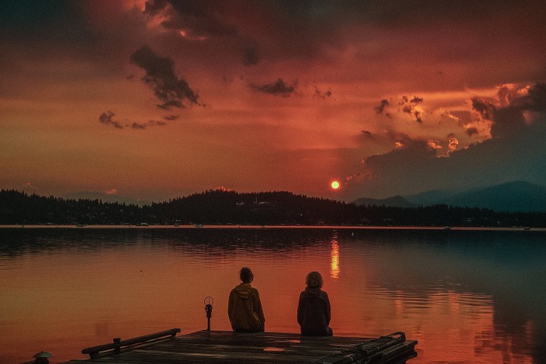 3 Zodiac Signs That Actually Prefer Lakes Over Beaches