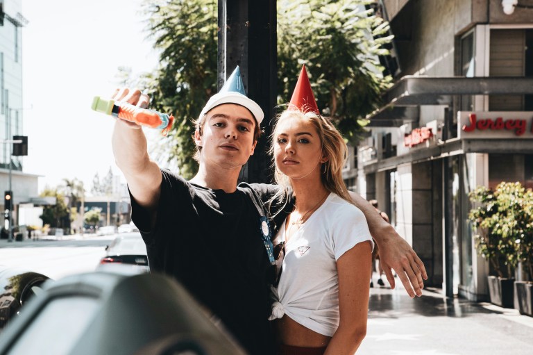5 Zodiacs Who Make Loyal Friends, But Lousy Lovers