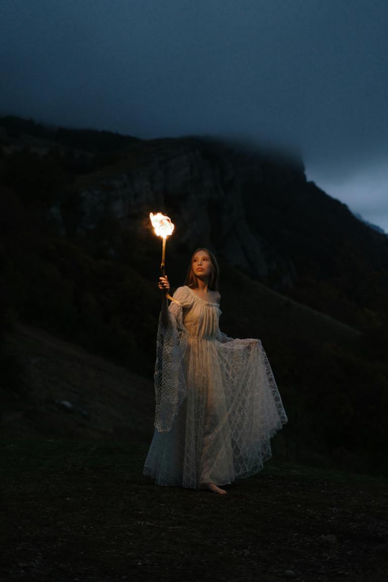 5 Zodiacs That Shine Brightest In The Darkness Of Night