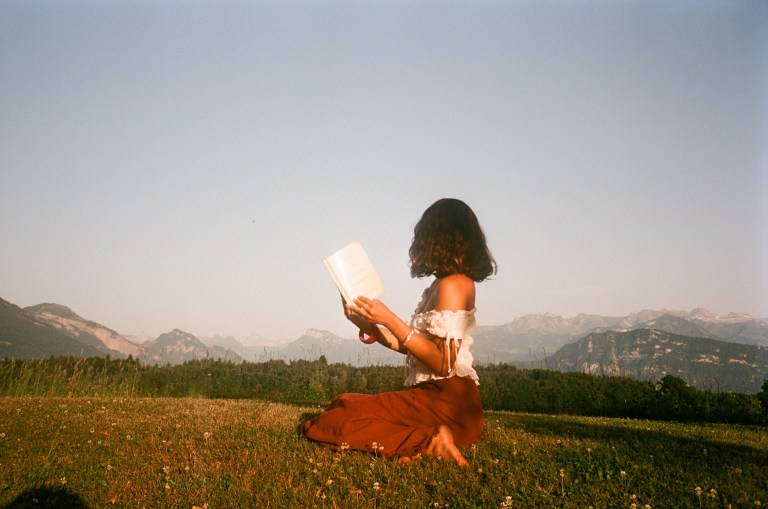 4 Zodiacs Having A Beautifully Aesthetic Life This July