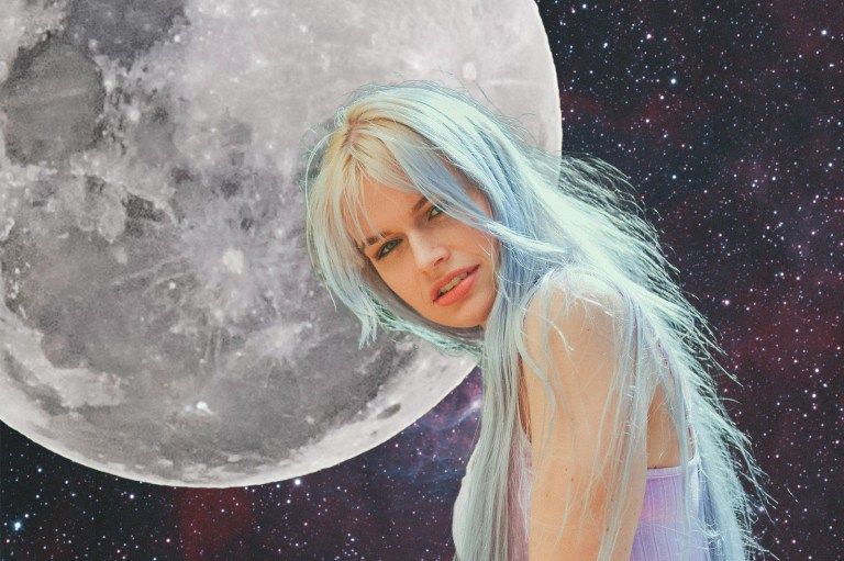 3 Zodiacs Who Share A Deeply Soulful Connection To The Moon