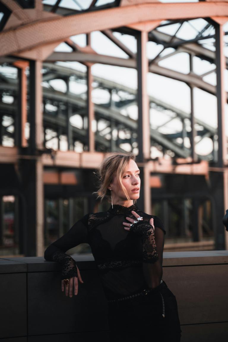 4 Zodiacs With Tough Times Ahead (+ Gentle Reminders To Remain Grounded)