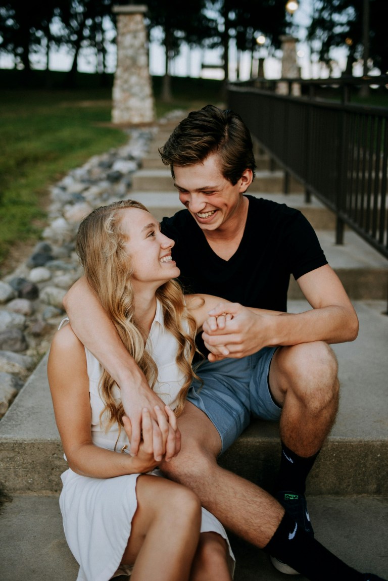 This Is How You’ll Meet Your Next Romantic Partner (Music Tarot Reading)