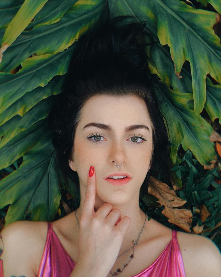 A Comprehensive Tarot Guide For Strengthening Your Intuition (According To Your Zodiac Sign)