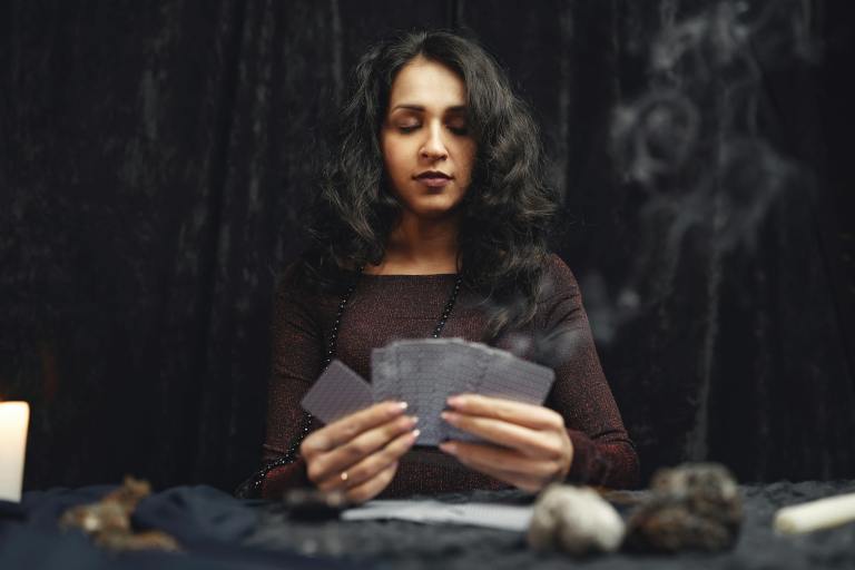 3 Signs It’s Time To Stop Self-Sabotaging And Trust Your Intuition (According To Tarot)