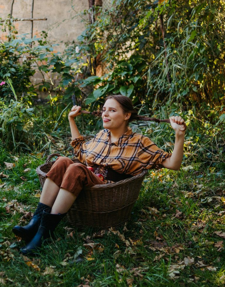 Pick Your Cozy Autumn Vibe, Get A Tarot Reading For October