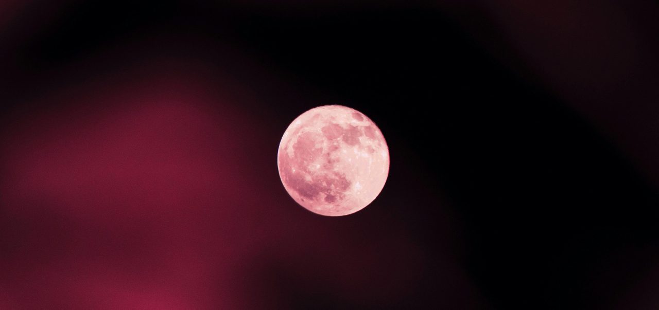 What You Must Release Under The April 1st Pink Full Moon, Based On Your Birth Month