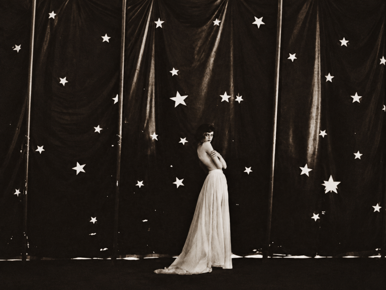 What Your Victorian Ghost Would Be Famous For, Based on Your Birth Month