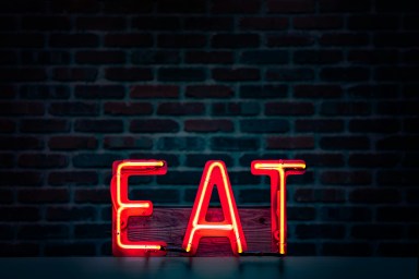 5 Birth Months Who Always Know the Best Place to Eat