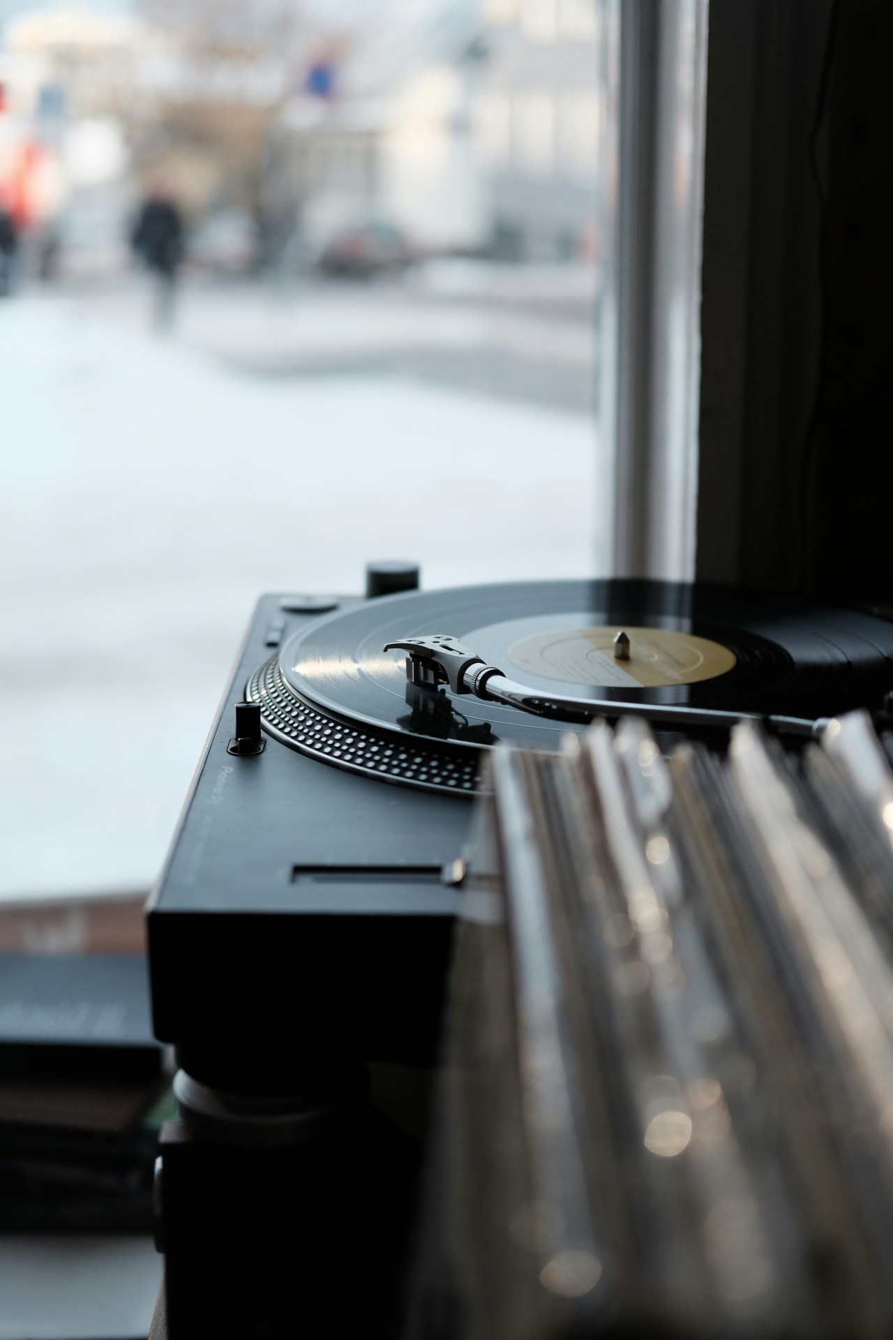 5 Birth Months Who Belong To Snowed-In Weekends And Old Records